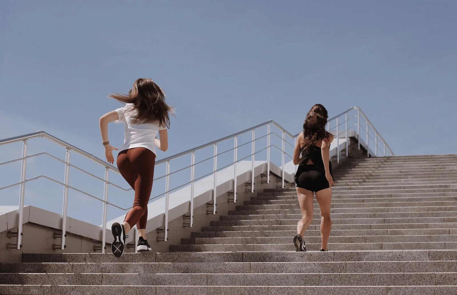 Walking Shoes or Running Shoes: What’s the Difference?